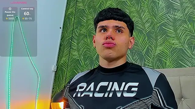 Nathaniel_Park on StripChat