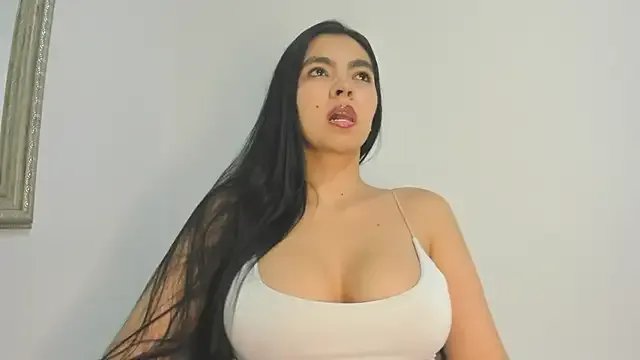 nathyy_garcia on StripChat