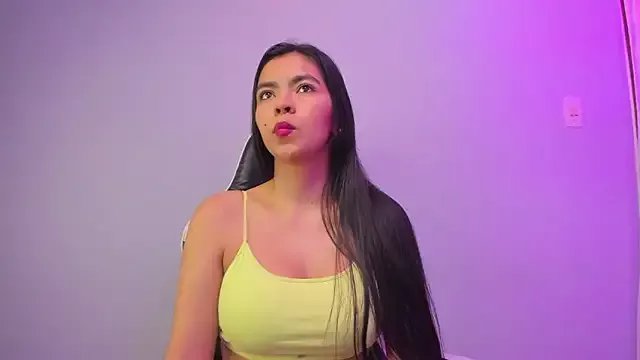 nathyy_garcia on StripChat