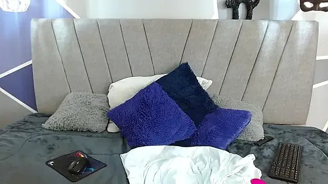 NatiHoran on StripChat