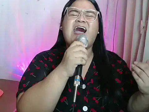 Naughty_alfrea on StripChat