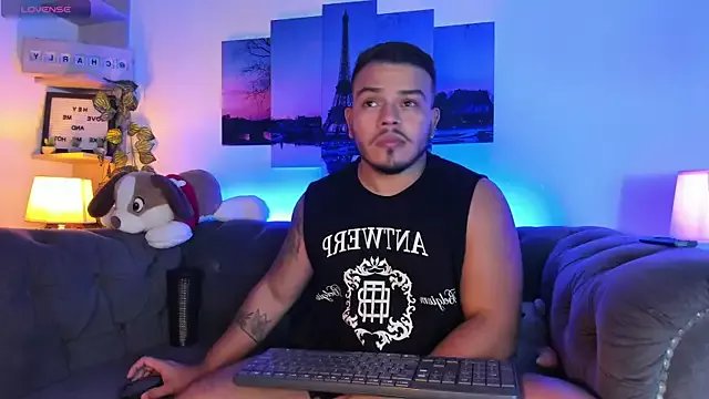 Naughty_Charly on StripChat