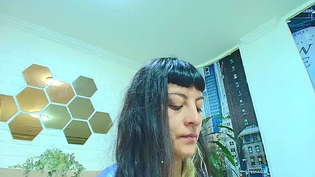 Naughty_Kittenm on StripChat