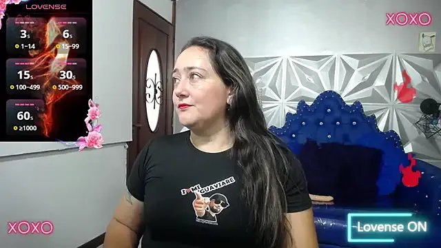 naughty_milf_esmeralda on StripChat