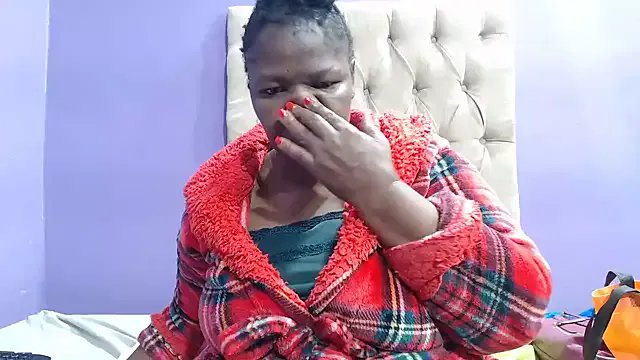 NaughtyChubbyZoe on StripChat