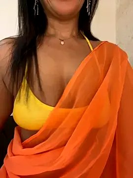 naughtyjaanu on StripChat