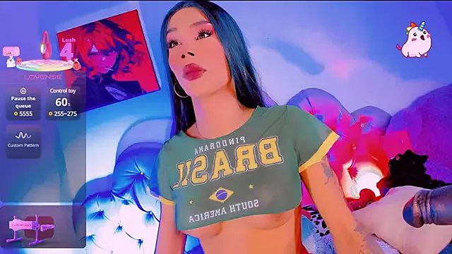 Naugth_channel_ts on StripChat