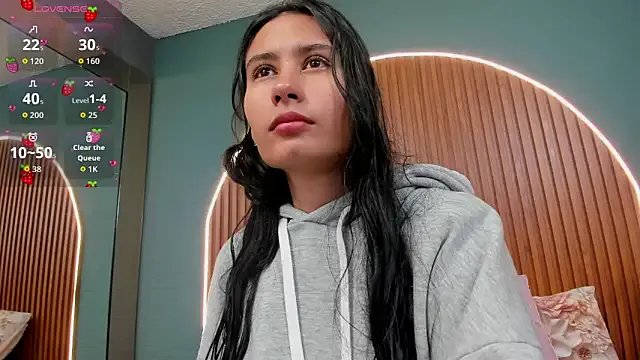 NayeCloud on StripChat