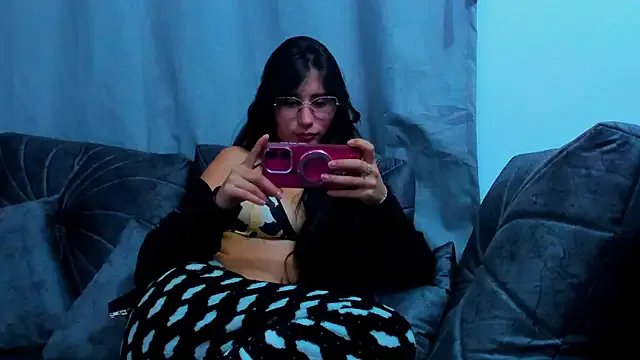 NayeCloud on StripChat