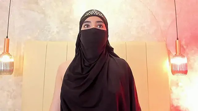 nayiraa_ on StripChat