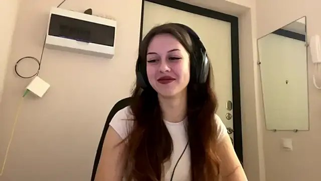 Freechat Nayra_flash on StripChat