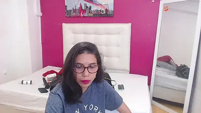 nextdoor_fantasy1 on StripChat