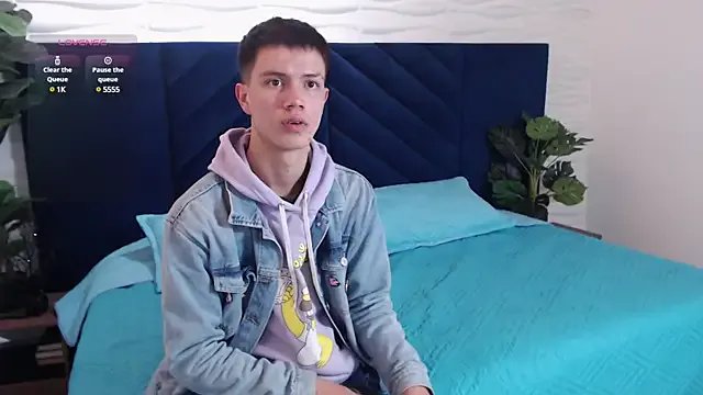 nicktorn on StripChat