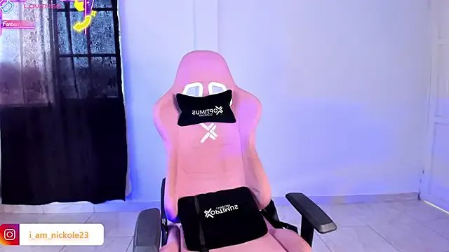 nicky_peyton on StripChat