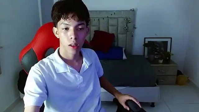 Nico__fox123 on StripChat