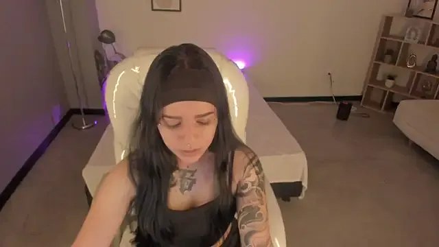 Nicole_Foxx_ on StripChat