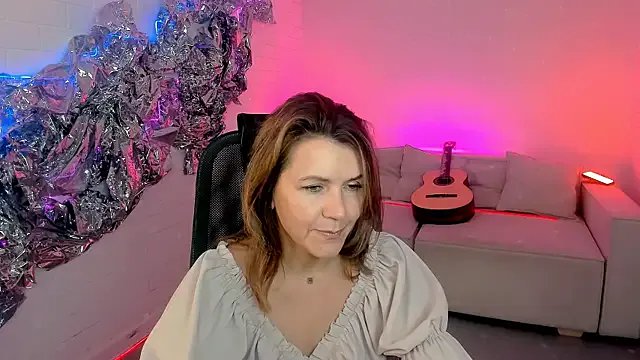 NicoleHitman on StripChat