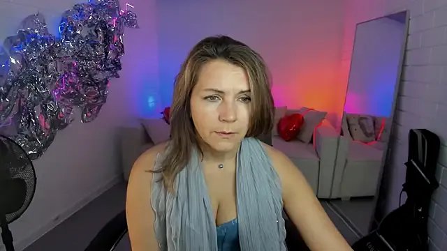 NicoleHitman on StripChat