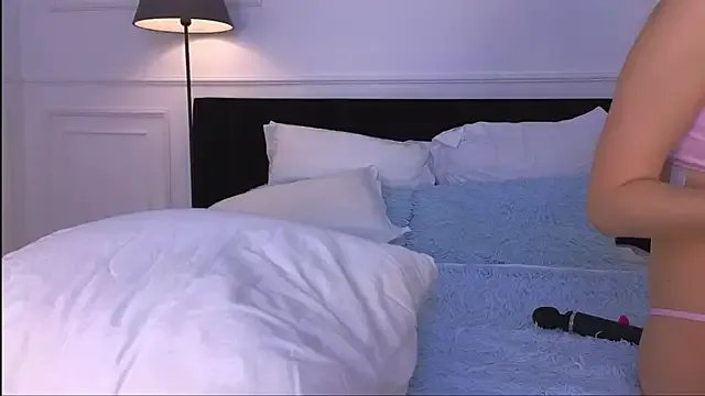 NicoleMarani on StripChat