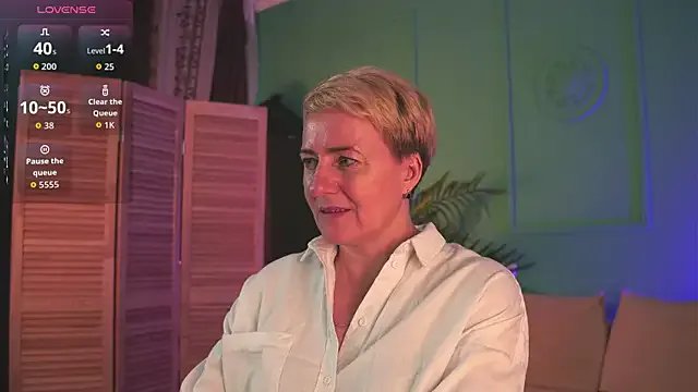 Nika_Smit on StripChat