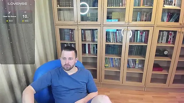 NikkiNSerdron on StripChat