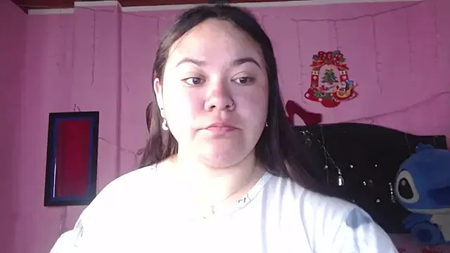 NikkiRous_ on StripChat