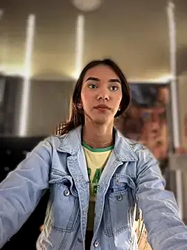 Nikol_Rang__ on StripChat