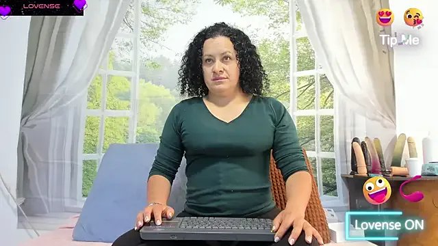 nikool32 on StripChat