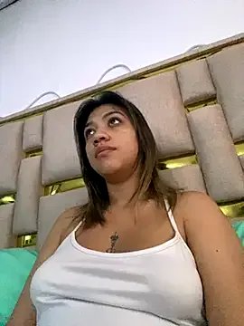 nina_carther on StripChat