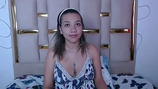 nina_carther on StripChat