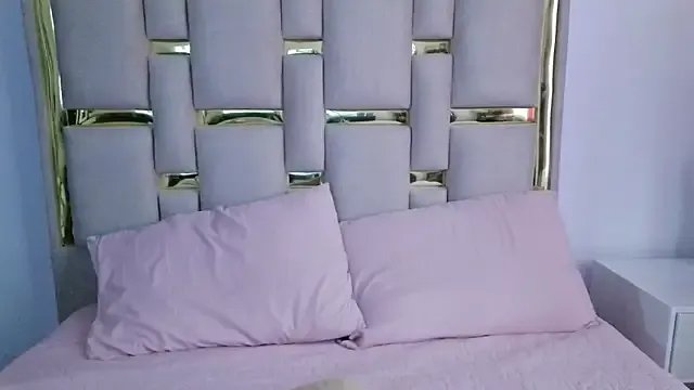 nina_carther on StripChat