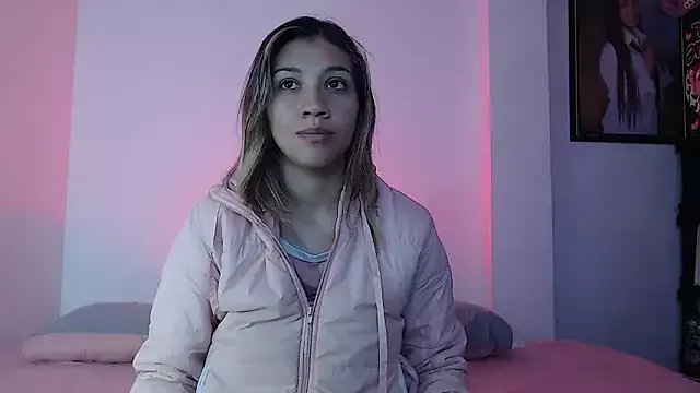 nina_carther on StripChat