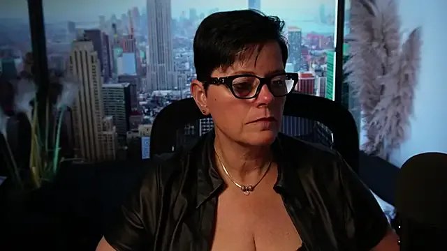 ninarandmann on StripChat