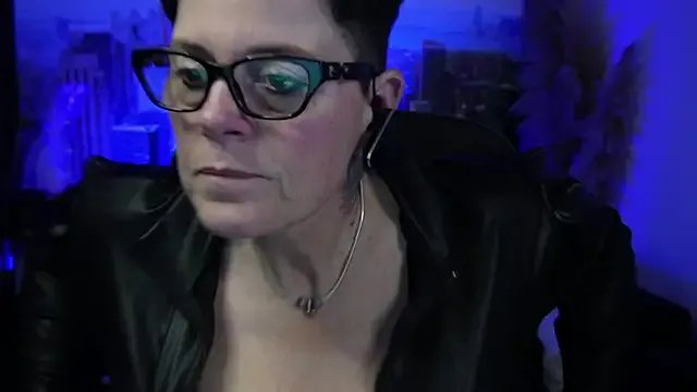 ninarandmann on StripChat