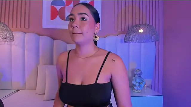 noa_moon on StripChat