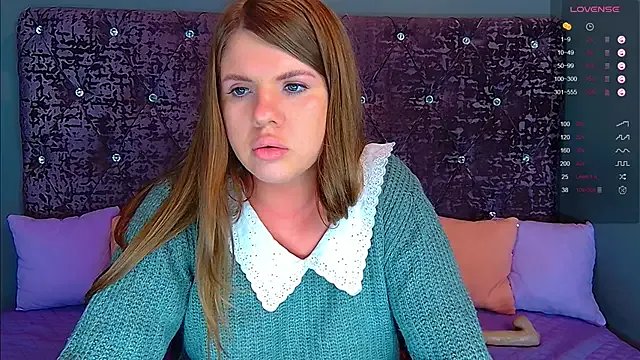 NoraBigAss on StripChat