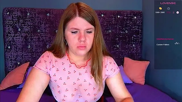 NoraBigAss on StripChat