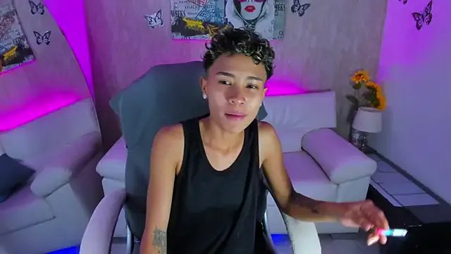 Freechat nova_sex01 on StripChat