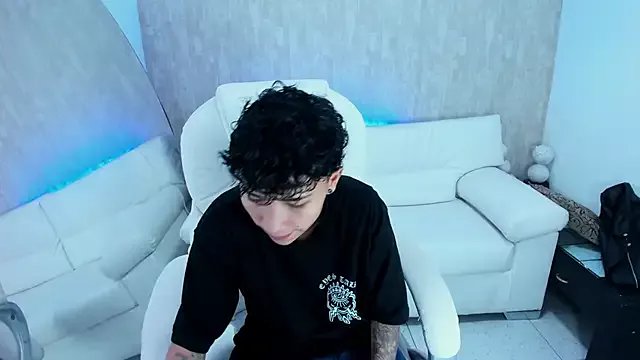 Freechat nova_sex01 on StripChat