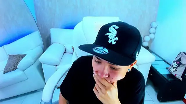 Freechat nova_sex01 on StripChat