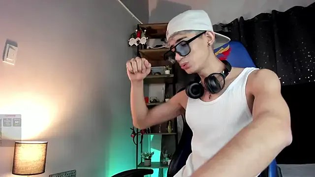 NovaaWheler on StripChat