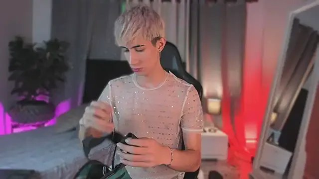 NovaaWheler on StripChat