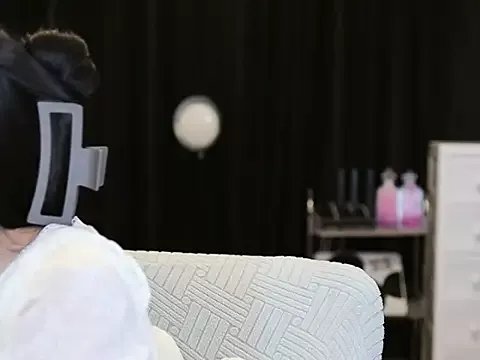 Freechat Nuyoah-77 on StripChat