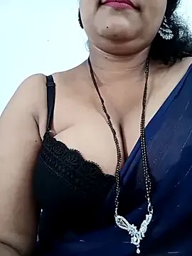 Nyra-23 on StripChat