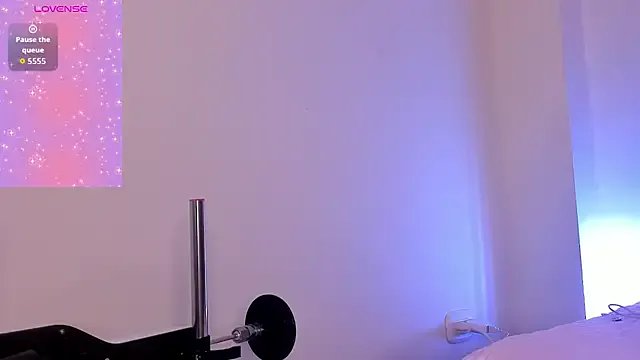 Nyra_lux16 on StripChat