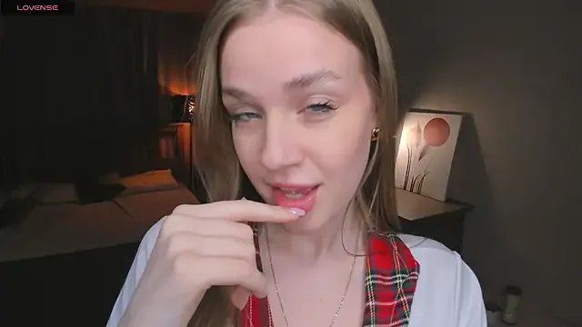 OdellaFrake on StripChat