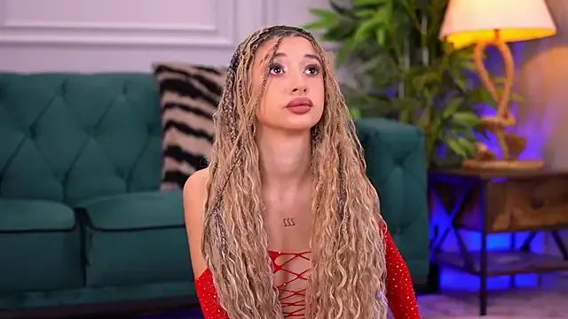 OdetteMason on StripChat