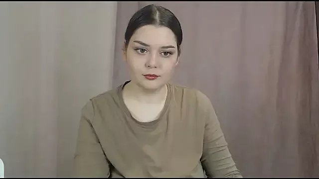 ohhhMie on StripChat