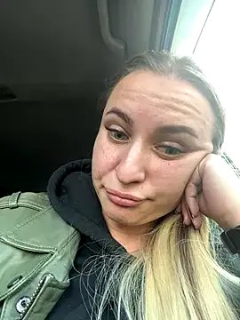 OlgaBuzzz on StripChat