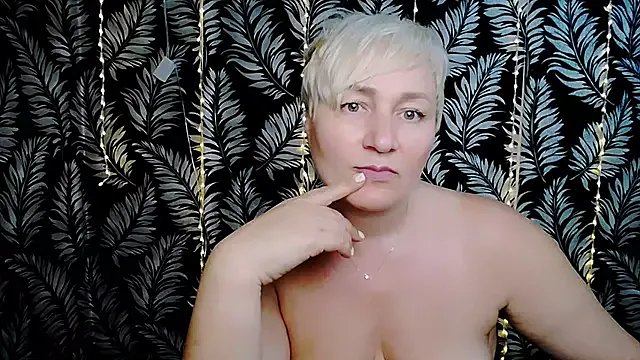 Olivia_playful on StripChat